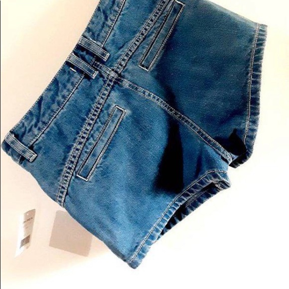 Free The People BNWT Lewis Sweet Surrender short! So cute 🥰! - Picture 8 of 8